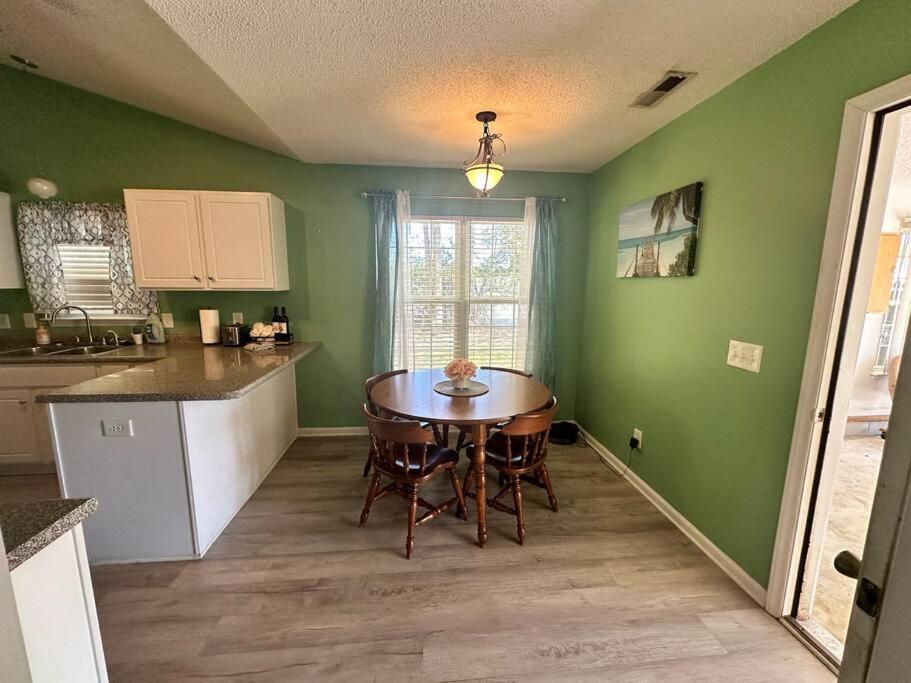 Adorable 3Br/2Ba W/ Garage 2Min Walk Ecu Health Villa Greenville Eksteriør billede